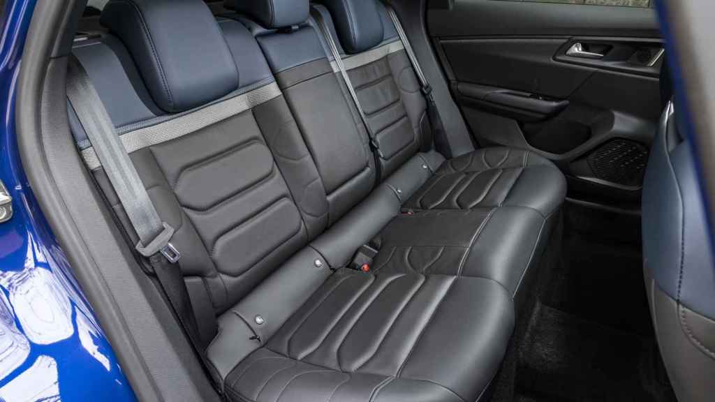 Los asientos Advanced Comfort son mucho más blandos respecto a cualquier otro coche, recogiendo muy bien la postura del cuerpo.