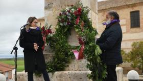 Ofrenda floral por parte del Consejo de la Juventud de Castilla y León