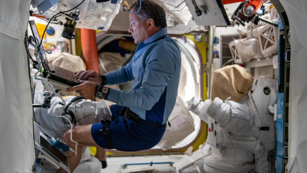 Michael López-Alegría, comandante español de la Ax-1, en la ISS