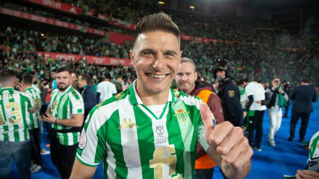 Joaquín Sánchez, durante la celebración de la Copa del Rey 2021/2022 con el Betis