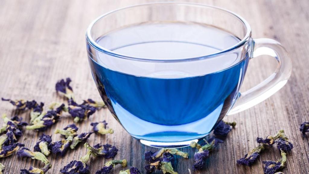 El 'elixir azul': esta es la infusión natural que reduce el colesterol ...