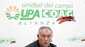 El coordinador autonómico de COAG, Lorenzo Rivera, en una rueda de prensa tras el nombramiento del nuevo consejero de Agricultura
