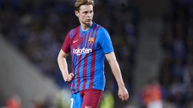 Frenkie de Jong durante un partido con el Barça