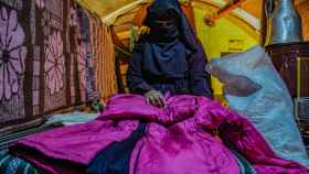 El drama de los 'campos de viudas' en Siria: miles de mujeres y niños sin ayuda y condenados al olvido