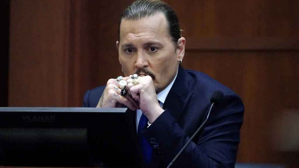 El actor Johnny Depp, pensativo, durante el juicio que lo ha enfrentado a su exmujer.