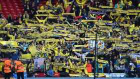 Los aficionados del Villarreal, en la grada de Anfield.