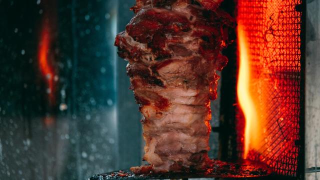 Imagen de archivo de un restaurante de comida kebab.