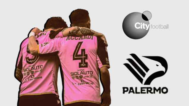Dos jugadores del Palermo, en un fotomontaje con el escudo y el logo de City Football Group.