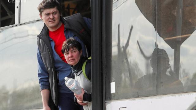 Evacuación de la planta de Azovstal.