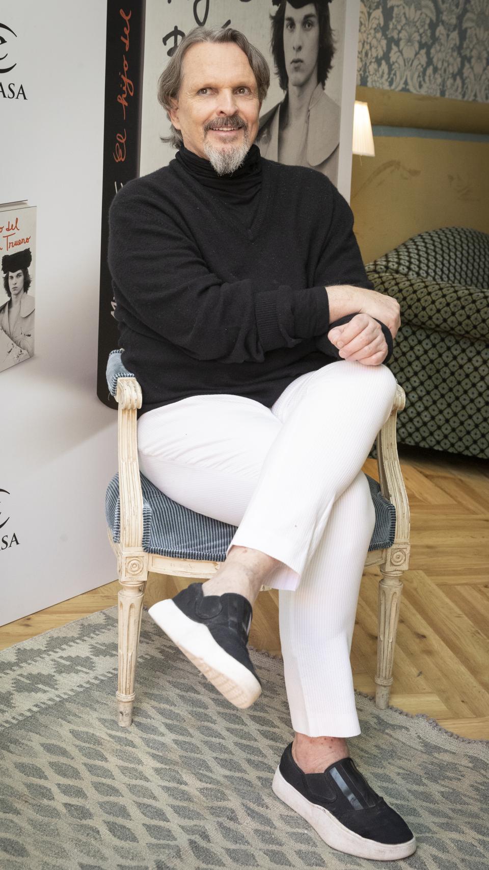 El cantante Miguel Bosé en la presentación de su libro, 'El hijo del capitán Trueno'.