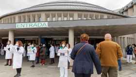 Foto: Archivo. Manifestación en las puertas del Hospital General de Segovia