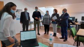 Emilio Álvarez en la visita al Aula Mentor abierta en Cabezón de Pisuerga.