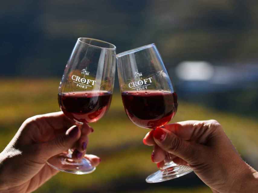 Brindis con vino de Oporto