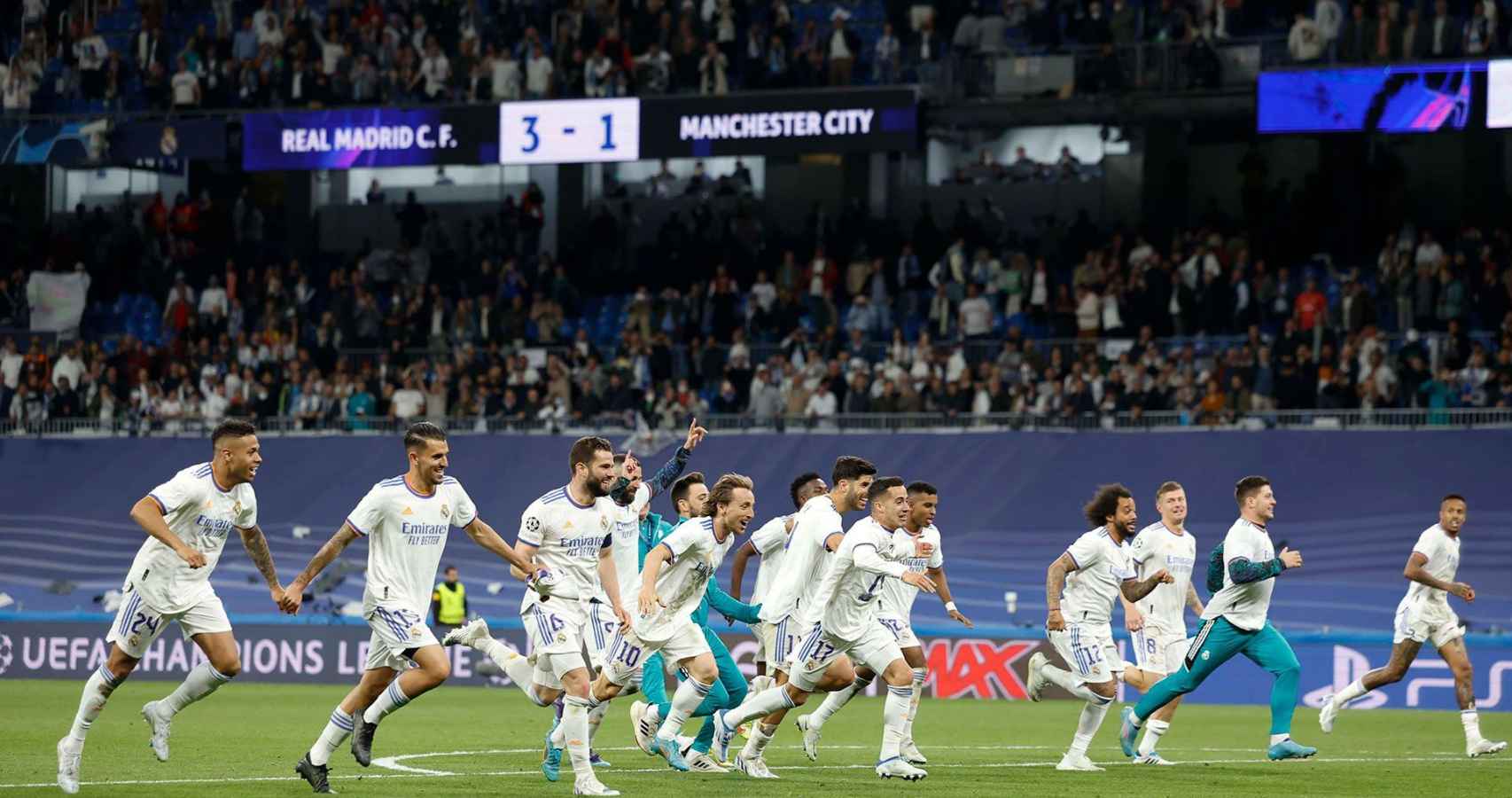 El Real Madrid celebra el 3-1 contra el Manchester City en el Santiago Bernabéu