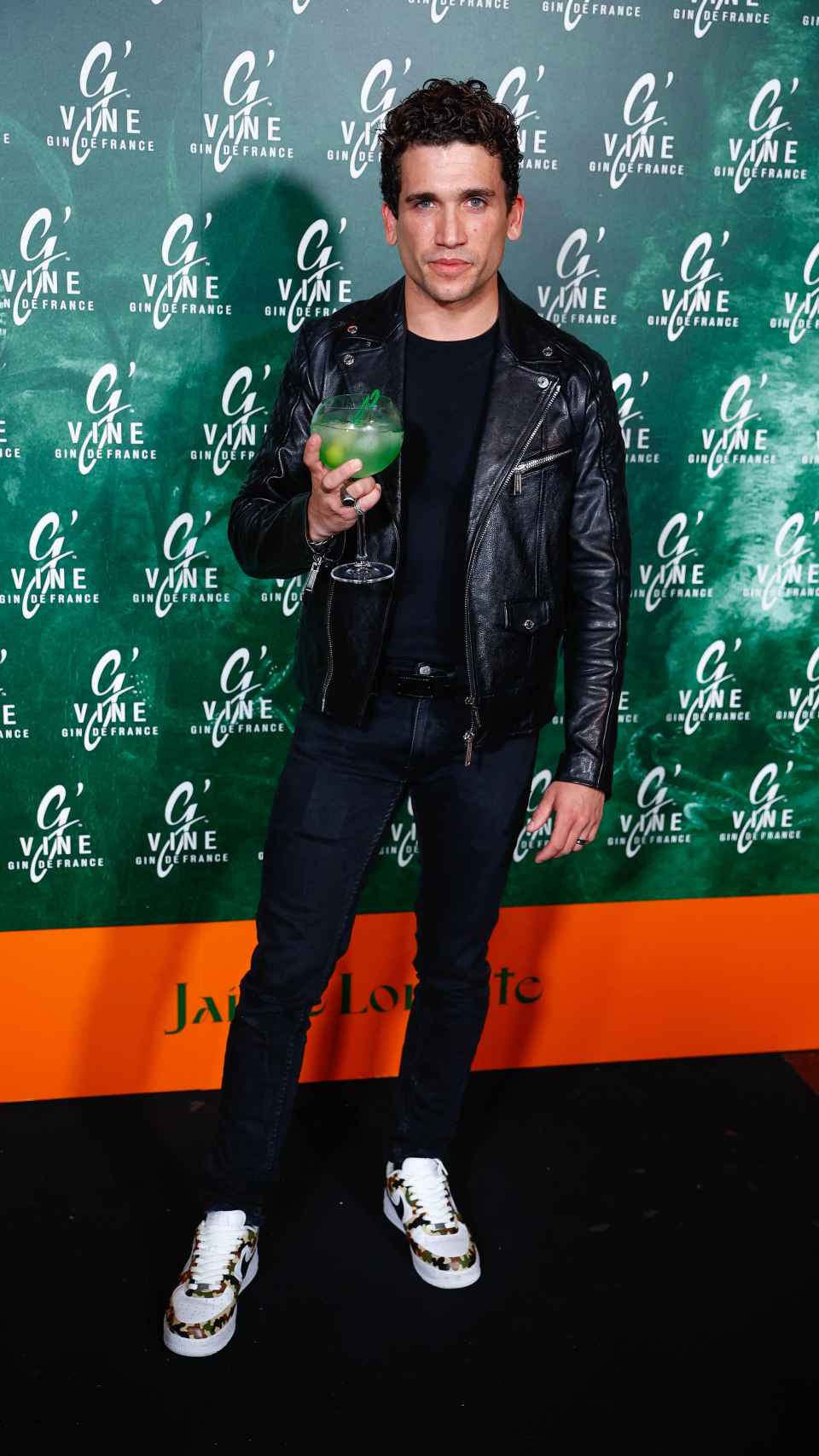 Jaime Lorente posando en el 'photocall' este pasado miércoles 4 de mayo, en Madrid.
