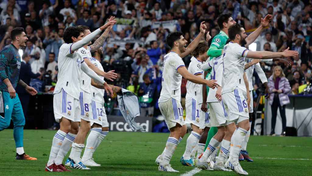 Los jugadores del Real Madrid celebrando el pase a la final de Champions en el Santiago Bernabéu