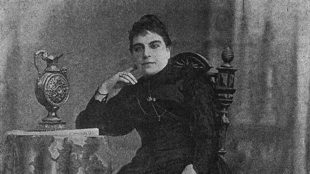 Retrato de Emilia Serrano aparecido en 'La Ilustración Nacional. Revista Literaria, Científica y Artística' en 1898.'