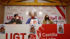 UGT de Castilla y León durante la presentación de la campaña para la gestión de los centros de discapacidad de la Comunidad.