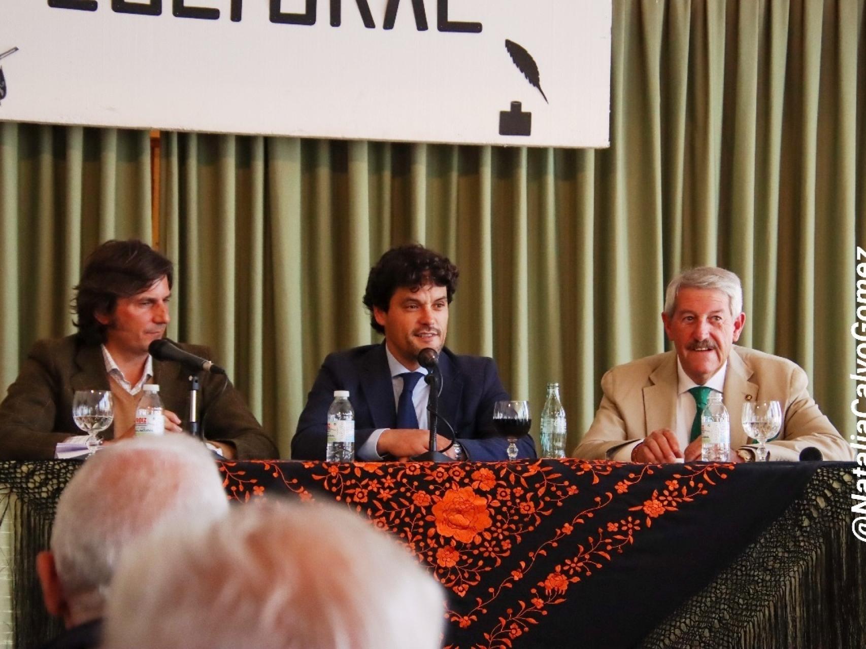 La conferencia impartida por Miguel Abellán en La Pedraja de Portillo.