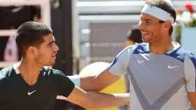Carlos Alcaraz y Rafa Nadal en el Mutua Madrid Open