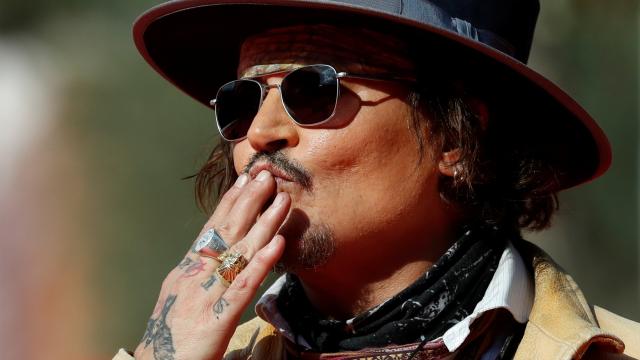 Johnny Depp busca financiación para su primera película en tres años.