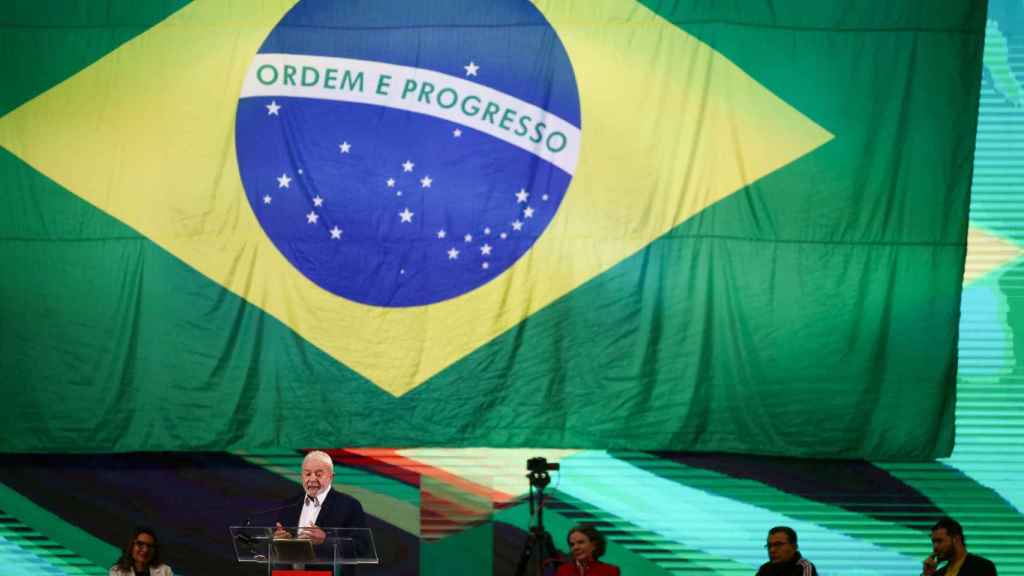Da Silva anunciando oficialmente su candidatura a las próximas elecciones presidenciales brasileñas.