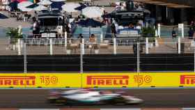El Mercedes F1 rodando en el circuito de Miami