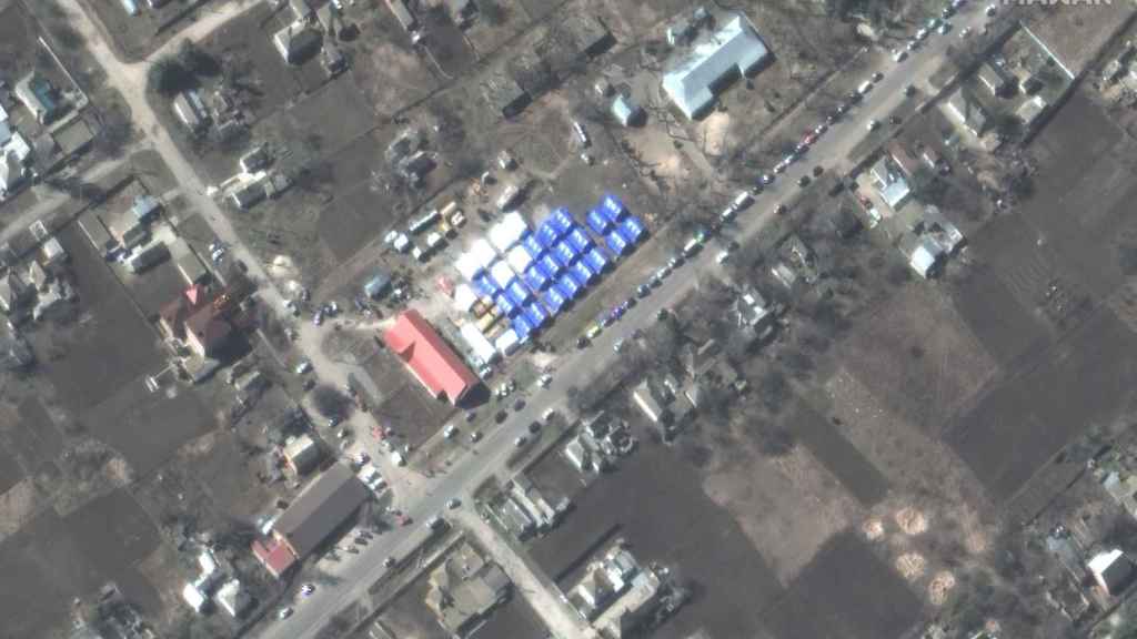Imagen satélite del campo de filtración ruso en Bezimenne, cerca de Mariúpol.