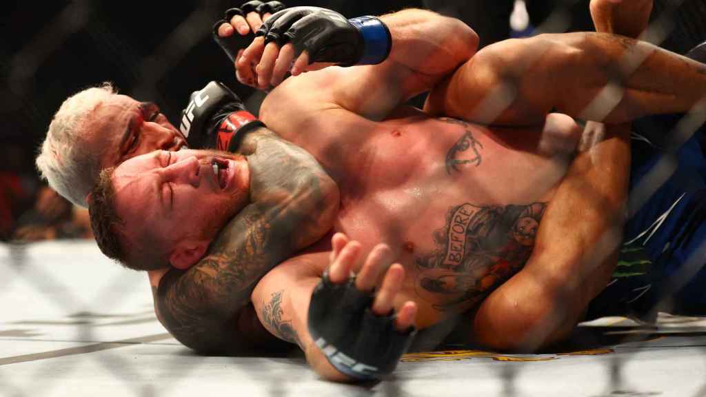 Mataleón de Charles Oliveira a Justin Gaethje en la UFC 274