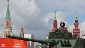Putin exhibe su fuerza militar en el desfile del Día de la Victoria en Moscú
