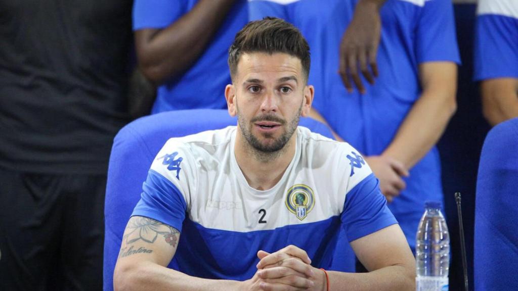 El capitán del Hércules, durante la rueda de prensa.