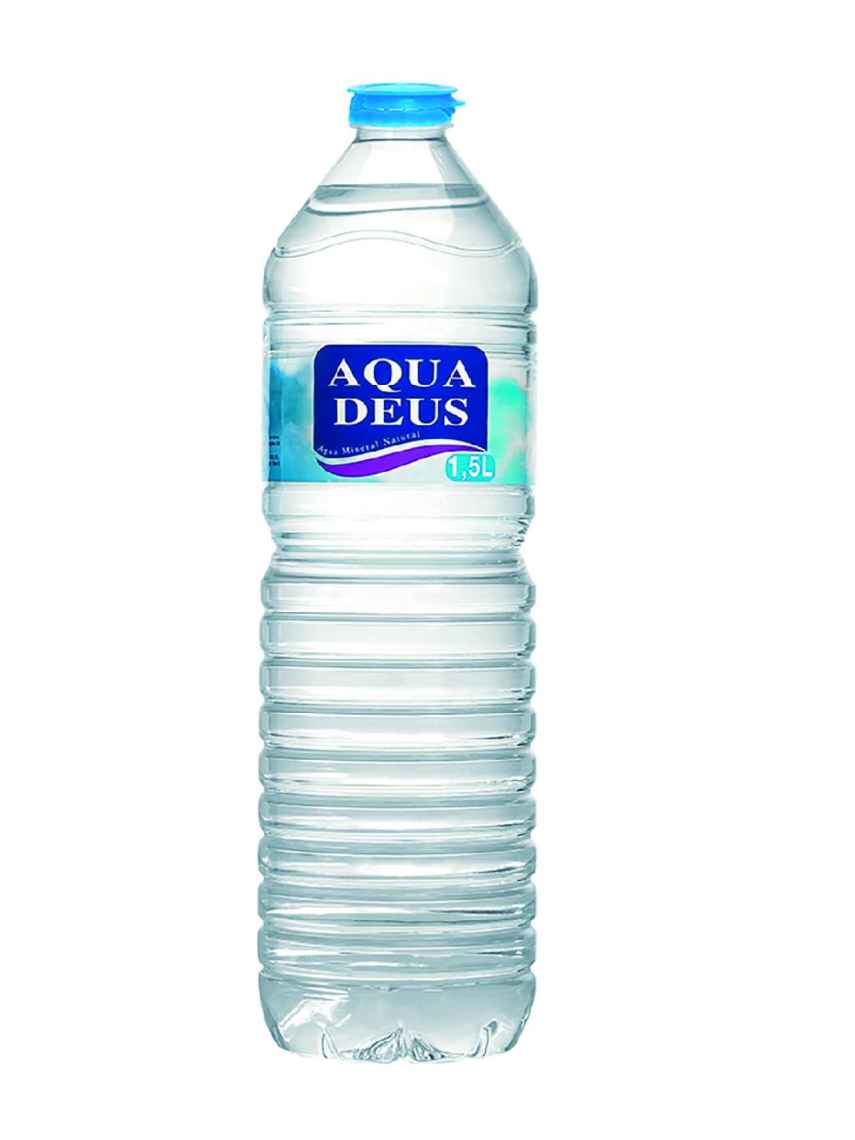 La botella de litro y medio de Aquadeus, una de las mejores aguas minerales naturales del mundo.