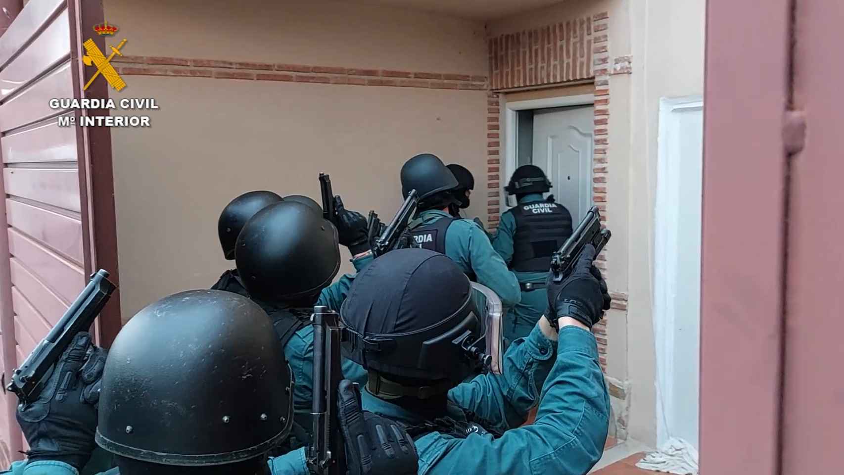 Doce detenidos por cultivar marihuana en viviendas de Alcabón (Toledo)