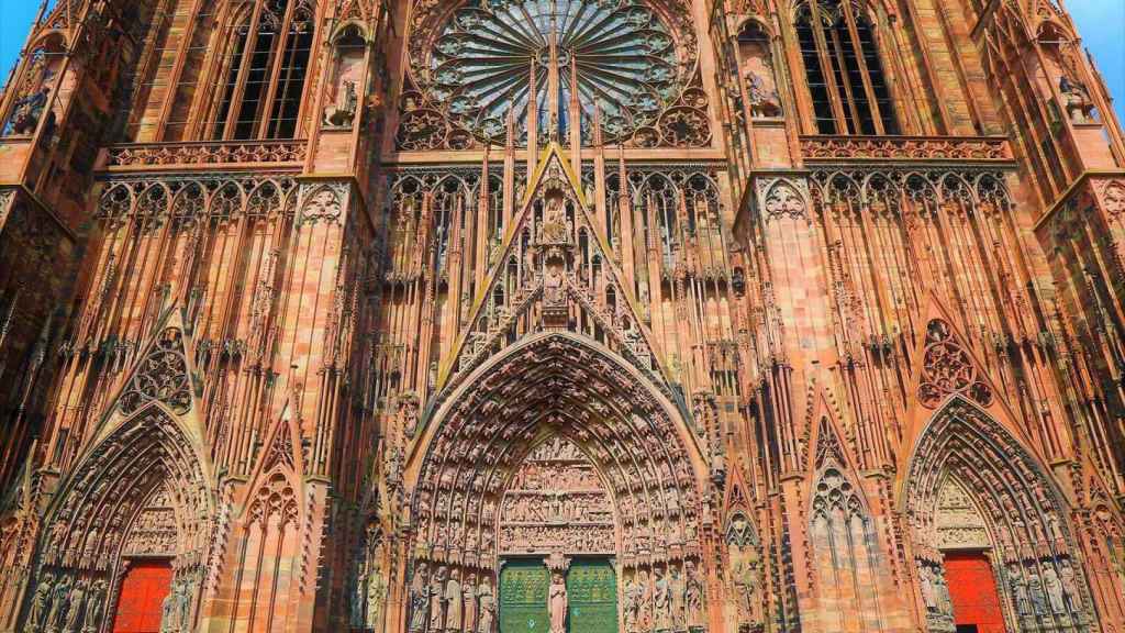 La catedral de Estrasburgo es una de las más impresionantes de Francia.