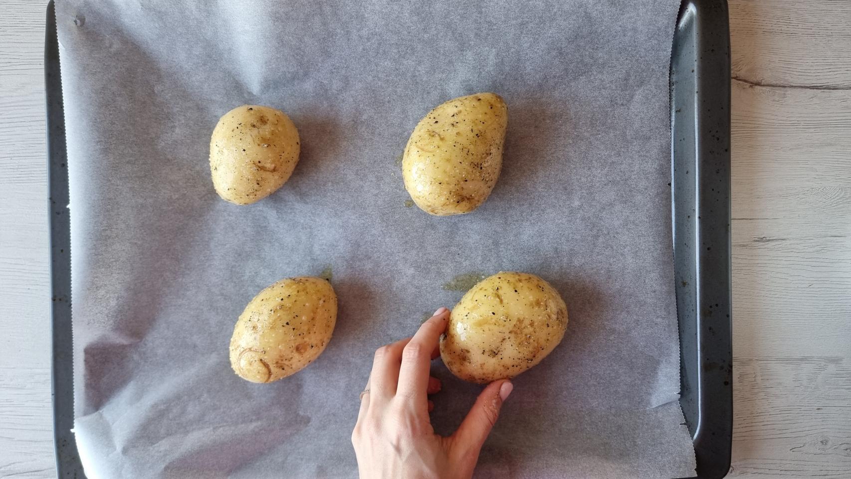 Patatas aplastadas al horno, una receta crujiente y adictiva