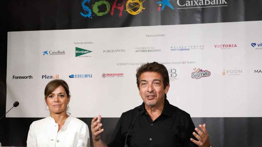 Ricardo Darín y Andrea Pietra durante la rueda de prensa en el Teatro del Soho.
