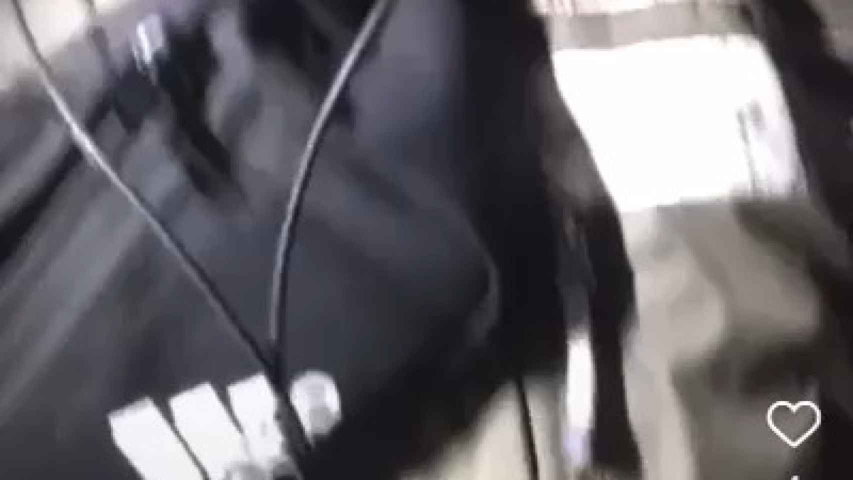 Driss, el joven detenido este domingo por la Guardia Civil por atentado a agente de la autoridad, en un vídeo, lanzando mensajes de odio.