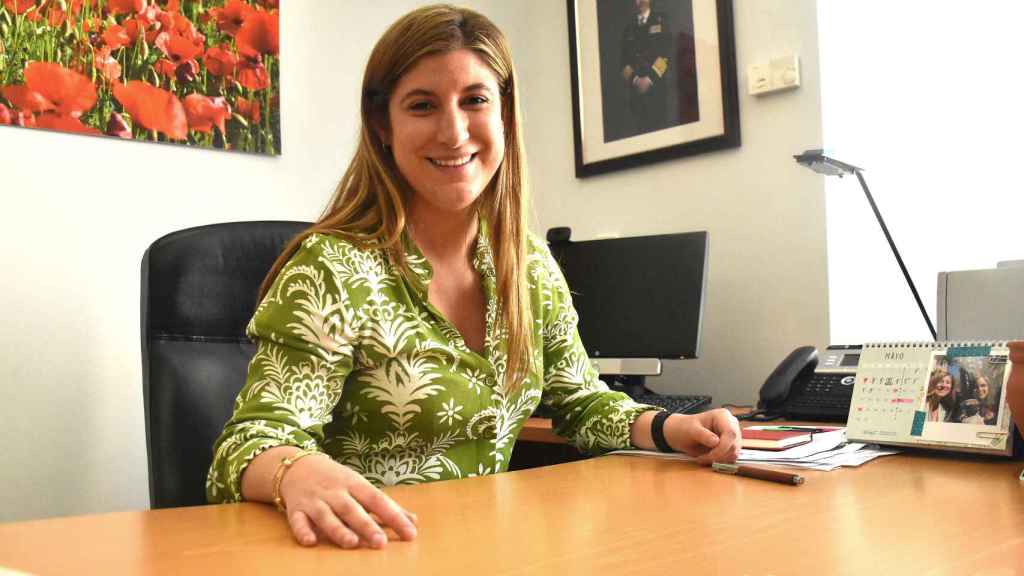 Raquel Alonso atiende a EL ESPAÑOL - Noticias de Castilla y León en su despacho