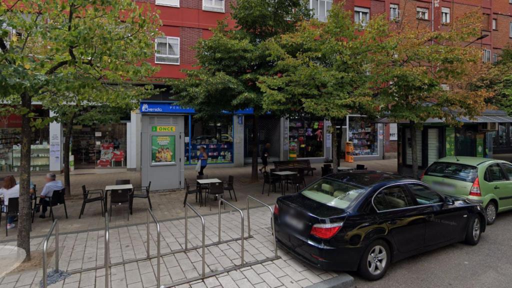 El kiosko de la ONCE en la calle Dársena de Valladolid