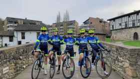 Equipo femenino de la Escuela de Ciclismo Salmantina que viajará a Murcia