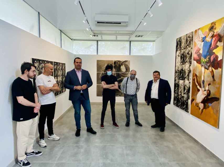 Inauguración de la exposición del ucraniano Bogdan Cchaikovskyi en Santa Marta