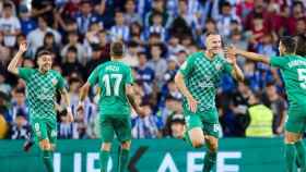 Los jugadores del Almería celebran un gol contra la Real B