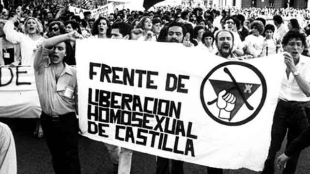 El Frente de Liberación Homosexual de Castilla liderando la primera manifestación por los derechos del colectivo LGTBI en 1978