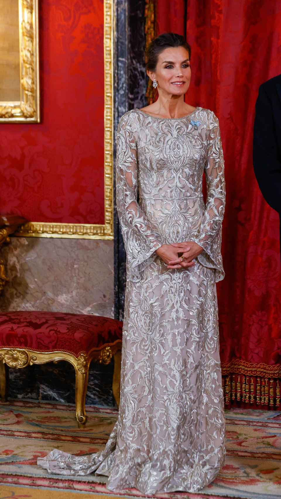 El vestido que ha lucido la Reina para su cena de gala este martes 17 de mayo de 2022.
