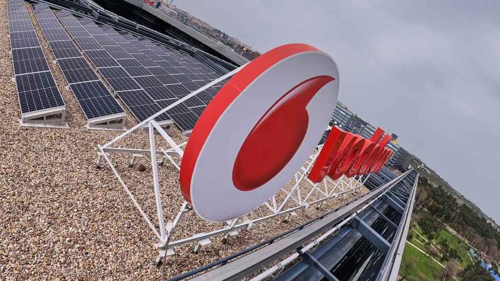 Placas solares en la sede de Vodafone en Madrid.
