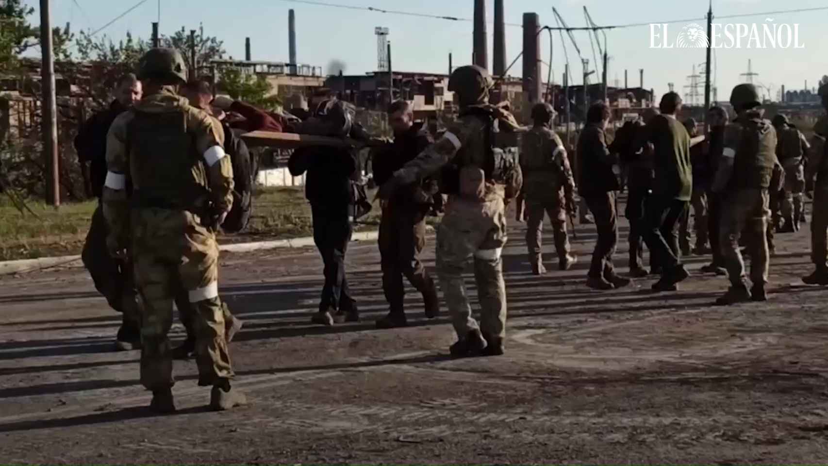 Rusia asegura que los soldados atrincherados en Azovstal se han rendido