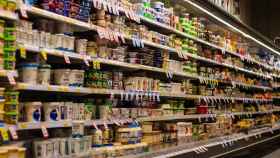 La sección de yogures de un supermercado. (Archivo)