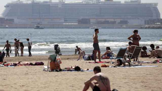 Playa de la Malvarrosa, en Valencia, hace una semana. Los cruceristas también tendrán que pagar el tributo.