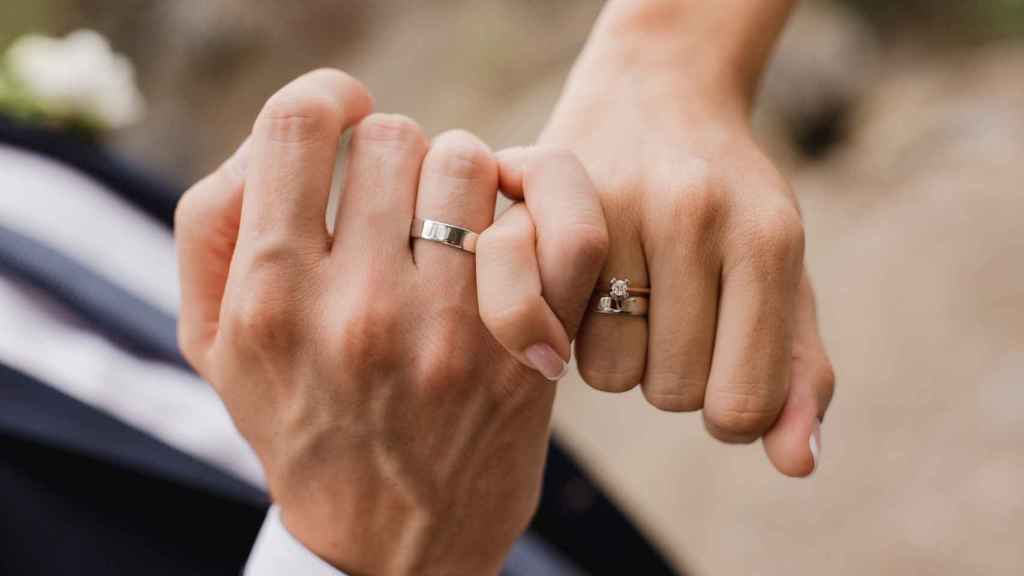 Cae una red de matrimonios de conveniencia con epicentro en una gestoría de Elche