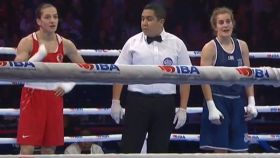 Laura Fuertes no pudo con Buse Naz Cakiroglu en las semifinales del Mundial de boxeo femenino